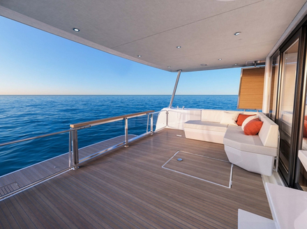 L'effet « terrasse sur la mer » étant garanti par l'ingénieux système de parois ajourées et coulissantes. Nautisme Article