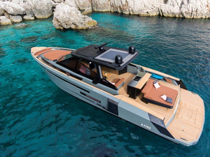 Evo Yachts lance une unité Evo R6 entièrement personnalisée