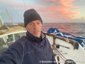 Sébastien Destremau « Pas raisonnable d'envisager de poursuivre le Vendée Globe sans un arrêt »