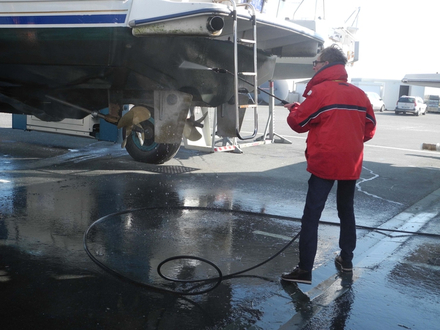 Nettoyage avant la pose des flaps Nautisme Article