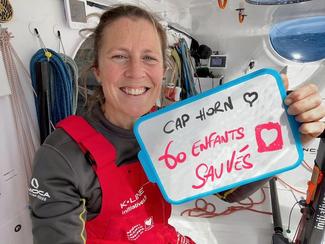 En exclu : le carnet de bord de Sam Davies qui...