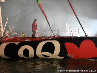Yannick Bestaven troisième sur la ligne et...