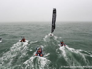 Vivez la remontée du chenal de Boris Herrmann, Damien Seguin et Giancarlo Pedote en direct