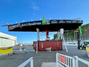  Newrest - Art & Fenetres : le bateau sorti de l'eau et mis en chantier
