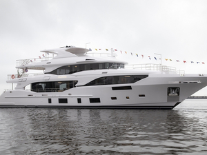 Benetti présente le M/Y SUNRISE, 9e unité Mediterraneo 116