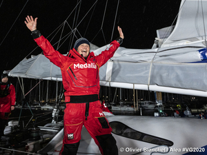 Pip Hare (Medallia), 19e du Vendée Globe