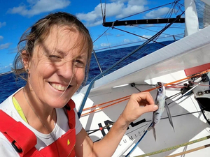 En exclu : le carnet de bord de Sam Davies qui a eu une semaine chargée !