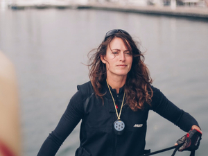 La navigatrice Justine Mettraux présente un programme ambitieux et vise le Vendée Globe 2024