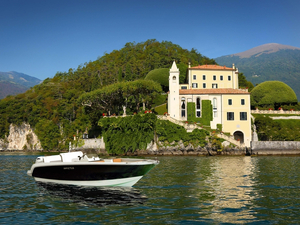 Invictus Capoforte SX200 : élégance et habitabilité en seulement six mètres !