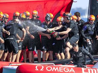 Emirates Team New Zealand vainqueur de la...