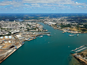 Le savoir-faire du port français de Lorient s'exporte à Oman