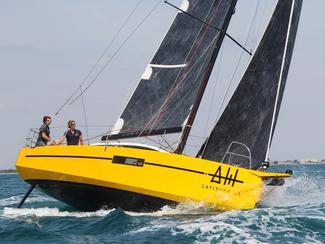 LATITUDE 43, pour que la voile reste avant...