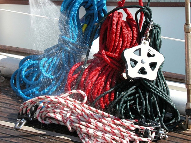 Bien laver les cordages à l'eau douce Nautisme Article