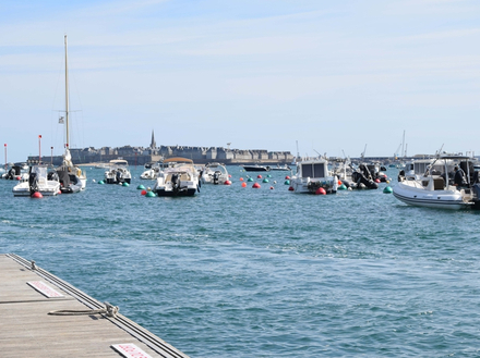 Port de Dinard avec vu sur Saint-Malo