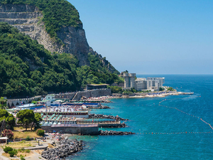 En attendant le pass sanitaire européen, les pays touristiques s'organisent