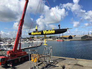 Mise à l'eau à Saint-Malo : Louis Burton aux commandes de son nouveau Bureau Vallée