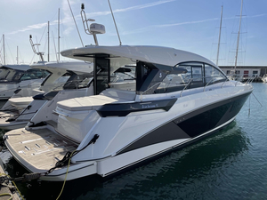 BENETEAU Gran Turismo 45, nouveau flagship de la gamme d'express cruisers à succès