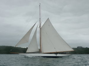 Mariquita : première saison en Bretagne pour le yacht classique