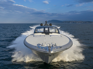 ISA Super Sportivo 100ft GTO M/Y Aldabra : nouvelle fusée du chantier italien !