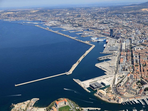  A Marseille, drones et bateau renifleur à l'assaut des émissions polluantes des navires