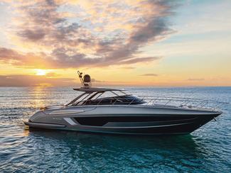 Riva 56' Rivale Hard Top : une nouvelle...