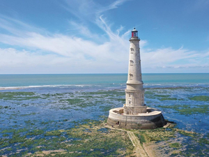 Dans l'estuaire de la Gironde, le phare Cordouan espère son sacre à l'Unesco 