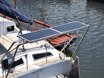 Panneaux rigides sur arceau