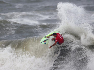 JO-2020 : « C'est ce qui fait la beauté de notre sport », analyse Bourez après les débuts olympiques du surf