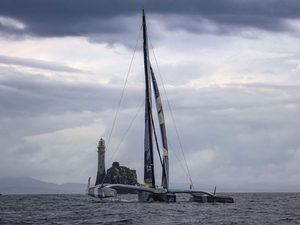 Fastnet 2021: Cammas et Caudrelier franchissent la ligne d'arrivée en tête