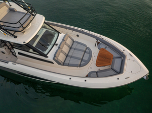 Boston Whaler présente le nouveau 420 Outrage