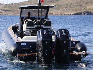 Nouveau Mercury V12 600hp sur Technohull Omega 47 : la paire parfaite