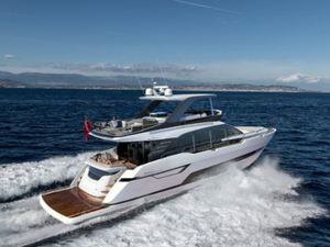 Fairline Yachts dévoile le Squadron 68 revisité