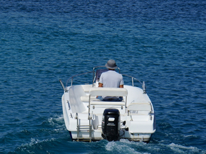 Panique à bord : mon moteur ne crache pas d'eau