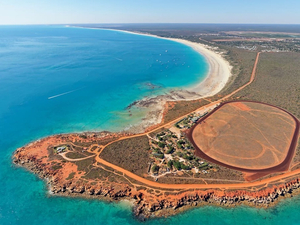 Australie-Occidentale : le port perlier de Broome et son escalier vers la Lune