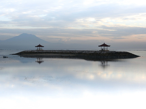 Bali rouvre les vols internationaux mais aucun touriste en vue pour l'instant