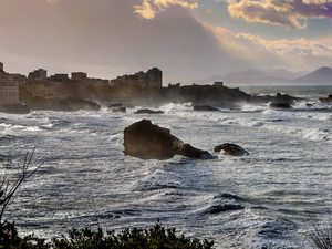 Météo sur les littoraux ce week-end : très dégradée, intempéries en Méditerranée