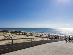 Face à l'avancée de l'océan, des petites villes du sud-ouest français prêtes à battre en retraite