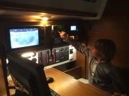 On peut être initié très tôt à la VHF et à ses procédures... On peut être initié très tôt à la VHF et à ses procédures...