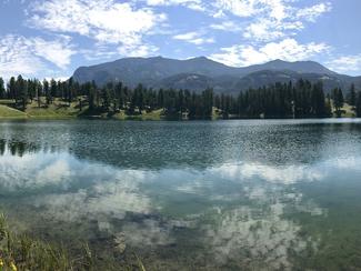 Les hurlements du lac Yellowstone : un mystère...