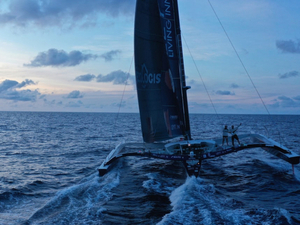 Transat Jacques Vabre : la bataille fait rage