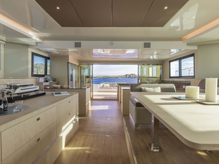 Les espaces communs sont nombreux à bord. Les espaces communs sont nombreux à bord.