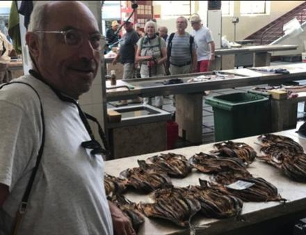 Jojo et le Gaiado secco au marché de Funchal : « on en prend combien ? » Nautisme Article