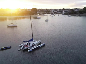 Tricat 6.90, un trimaran repliable pour des balades en famille
