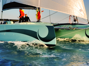 IY LBV 35 : un catamaran de croisière qui ramasse les déchets en mer