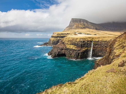 &Icirc;les F&eacute;ro&eacute;