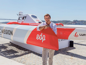 Le portugais Francisco Lufinha a traversé l'Atlantique en solitaire dans son trimaran propulsé par un kite !