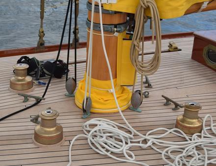 5 winches en bronze poli Nautisme Article