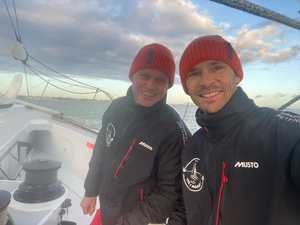 Use It Again! : le trimaran devrait atteindre l'Equateur d'ici samedi