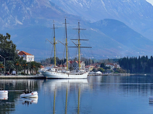 En route vers Kotor : une croisière de luxe au Monténégro