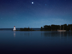 Observer les étoiles depuis le pont de votre bateau